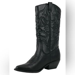 Soda cowgirl boots in black